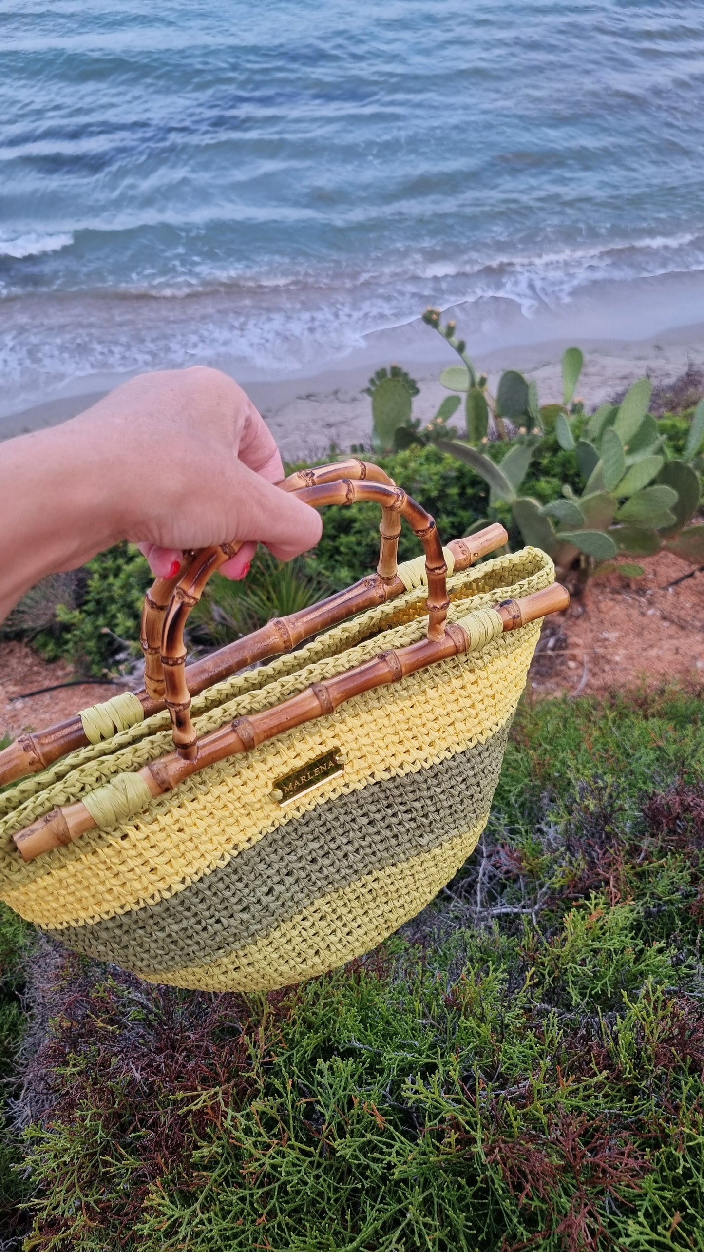 Raffia Bag with Bamboo Handles - Sandia