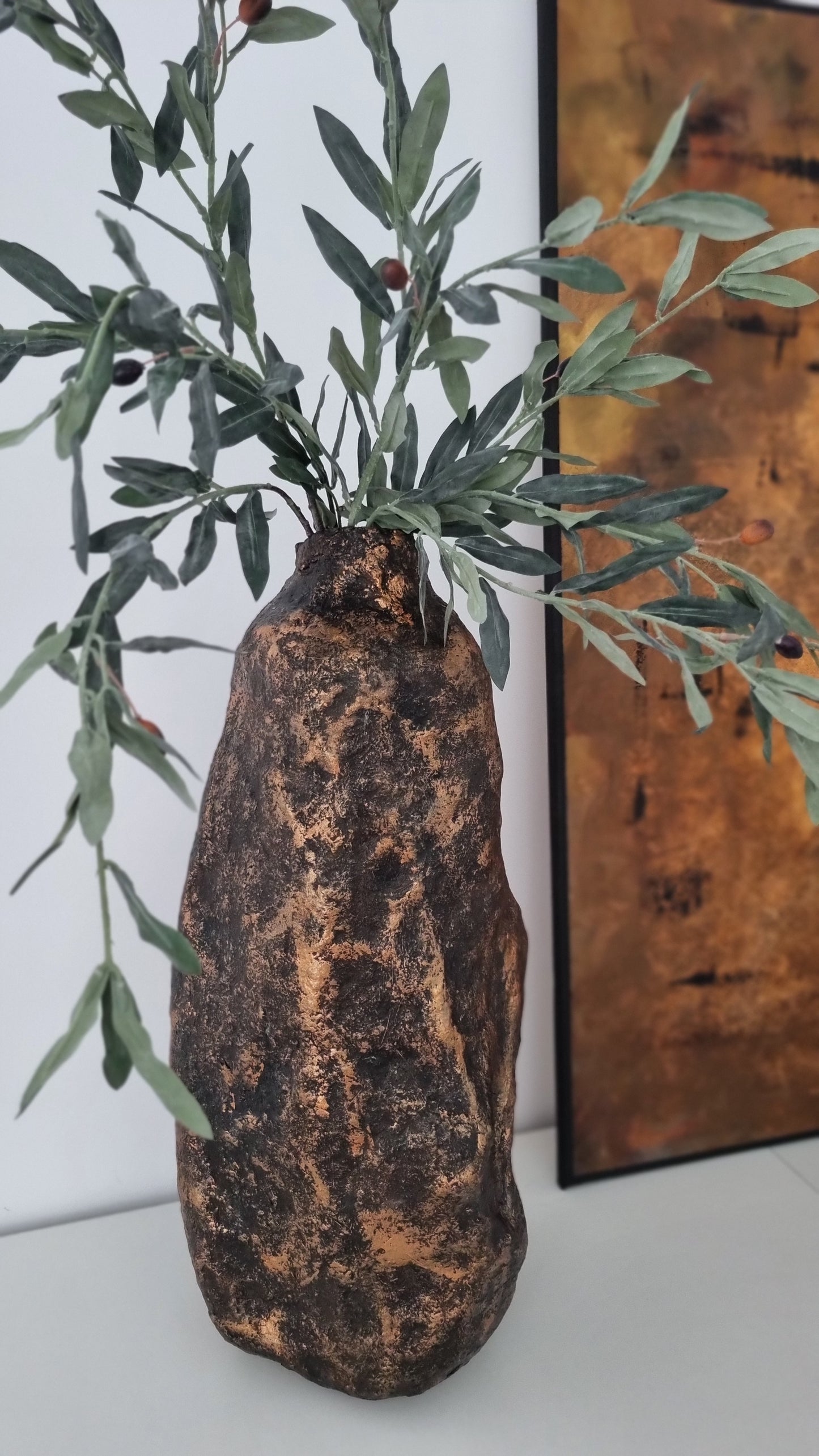 Handcrafted Sculptural Decorative Vase Phoebe